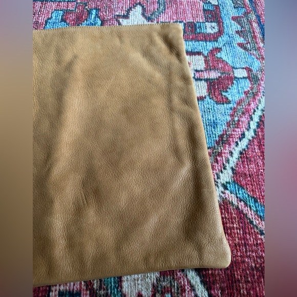 NWT Clare V Classic Camel Colored Leather Oversize Clutch - Picture 9 of 13